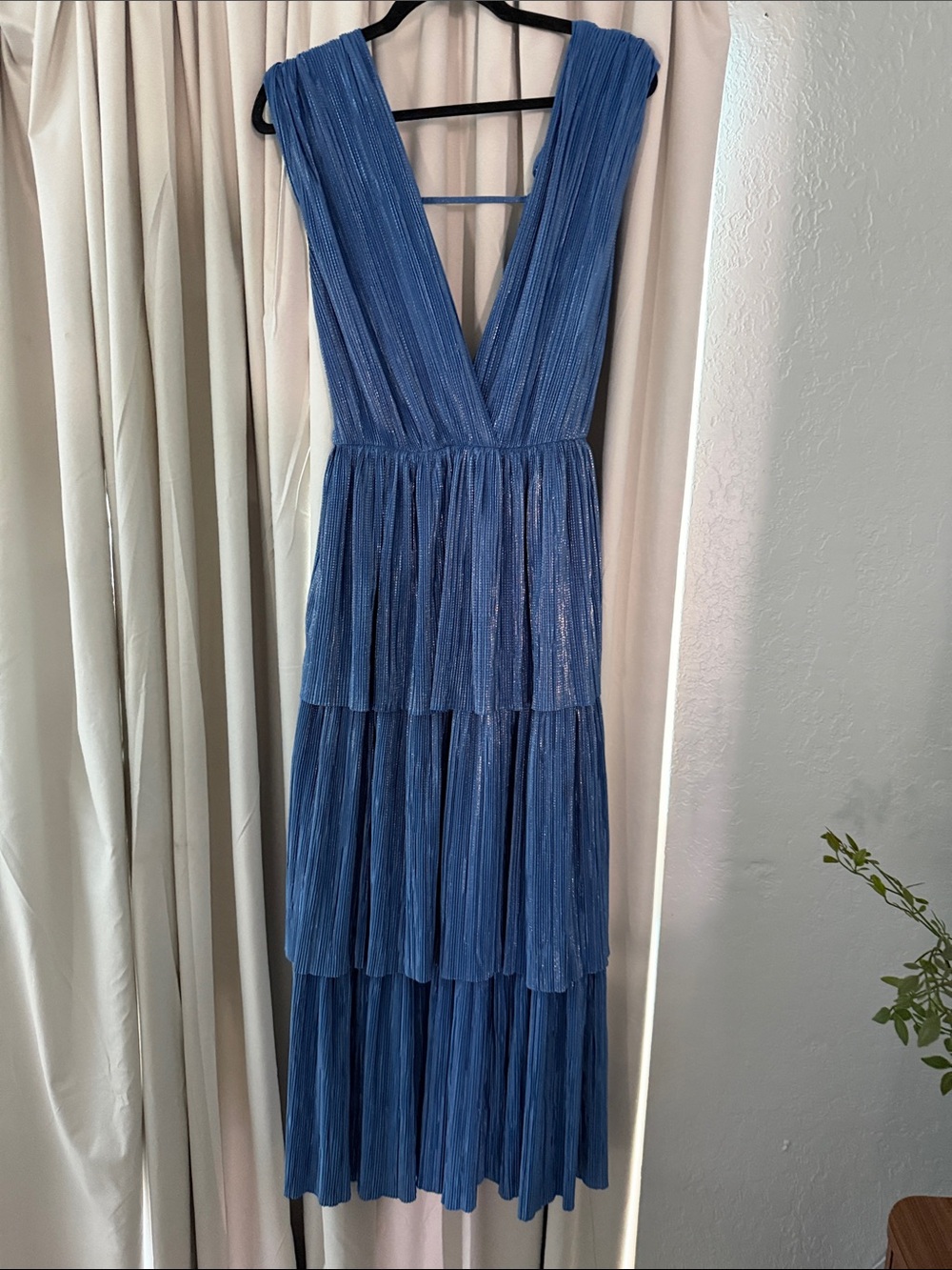 Sabina Musayev Metallic Blue Tiered V-Neck Formal Dress